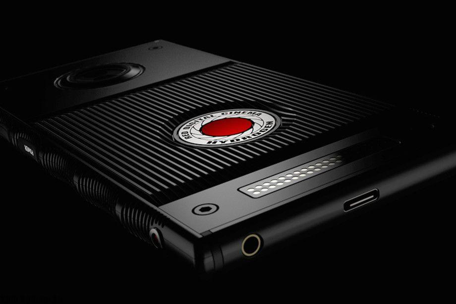 smartphone-hydrogen-one-red