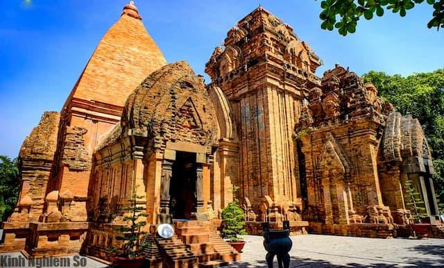 Tháp Bà Ponagar- Di sản Văn hóa Chăm Ba lớn nhất nước ta